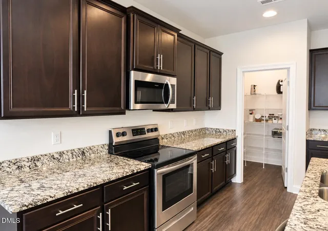 Photo 4 of Single family home for sale at 1986 Sugar Hl Dr S, Creedmoor, NC 27522 | MLS# 10191284 | Listing updated on 2026-09-08