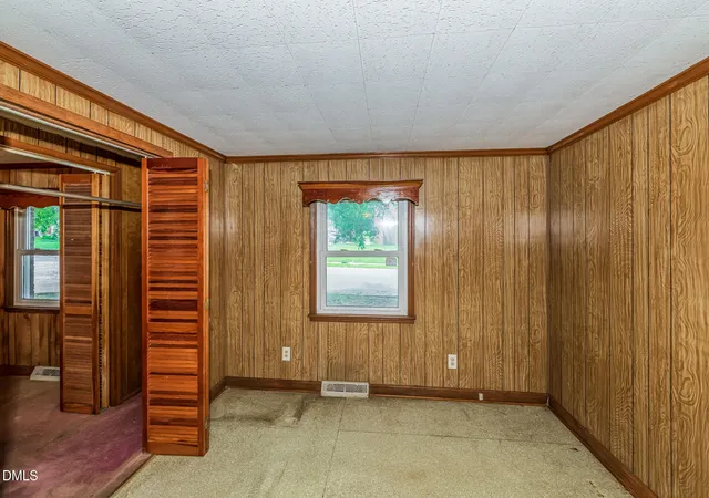Photo 3 of Single family home for sale at 408 Walker St, Roxboro, NC 27573 | MLS# 10191171 | Listing updated on 2026-10-01