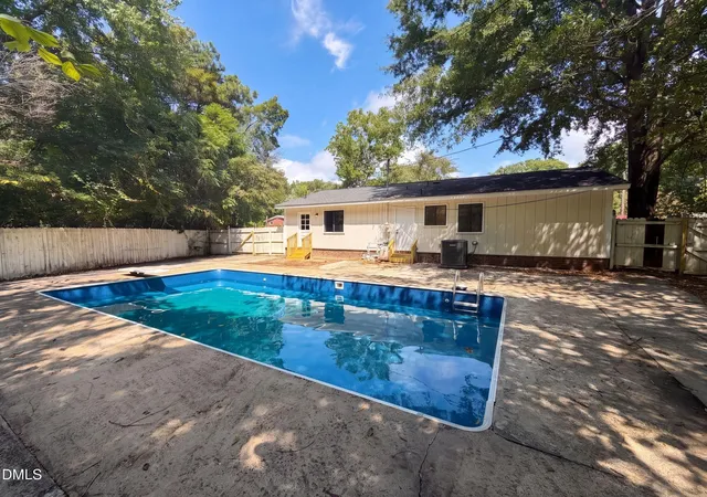Photo 4 of Single family home for sale at 2600 Wedgedale Ave, Durham, NC 27703 | MLS# 10191178 | Listing updated on 2026-09-17