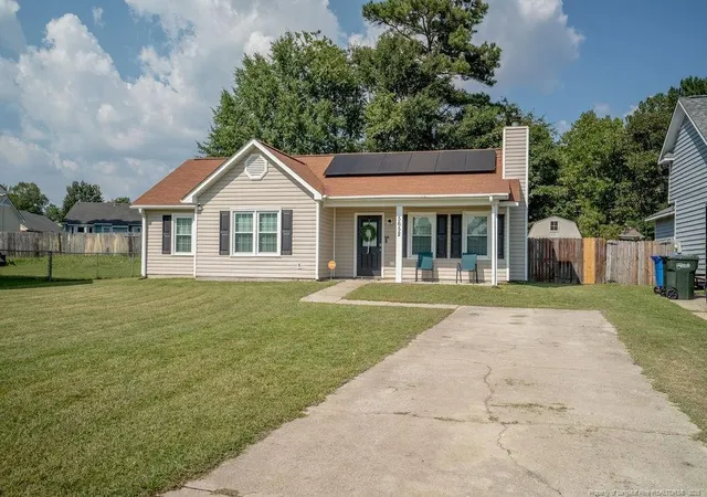 Photo 2 of Single family home for sale at 5652 Pepperbush Dr, Fayetteville, NC 28304 | MLS# 768995 | Listing updated on 2026-09-13