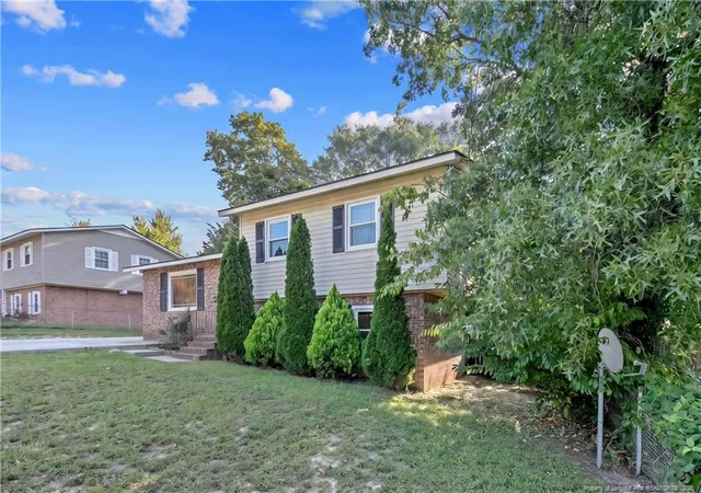 Photo 2 of Single family home for sale at 6602 Winthrop Dr, Fayetteville, NC 28311 | MLS# 769000 | Listing updated on 2026-09-13