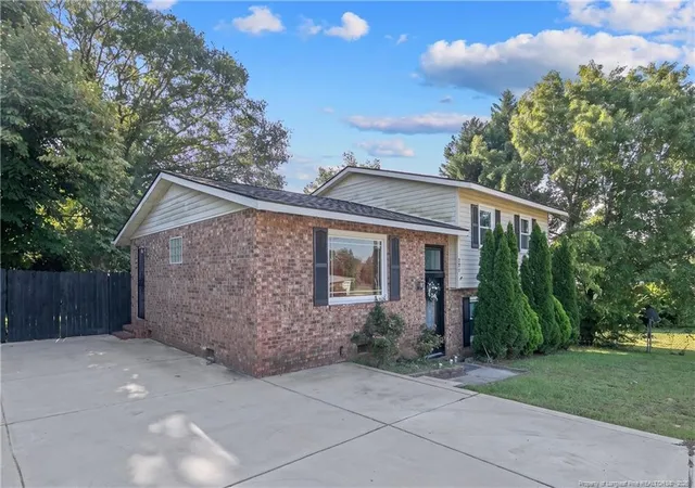 Photo 3 of Single family home for sale at 6602 Winthrop Dr, Fayetteville, NC 28311 | MLS# 769000 | Listing updated on 2026-09-13