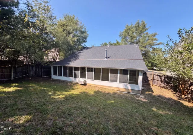 Photo 4 of Single family home for sale at 5328 Seaspray Ln, Raleigh, NC 27610 | MLS# 10191216 | Listing updated on 2026-09-11