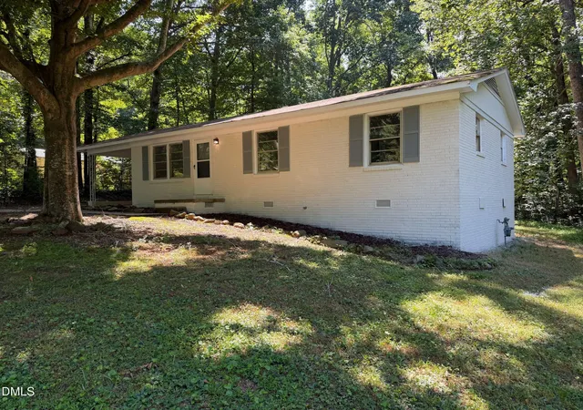 Photo 1 of Single family home for sale at 6220 Paylor St, Mebane, NC 27302 | MLS# 10191220 | Listing updated on 2026-09-11