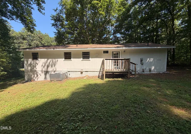 Photo 4 of Single family home for sale at 6220 Paylor St, Mebane, NC 27302 | MLS# 10191220 | Listing updated on 2026-09-11
