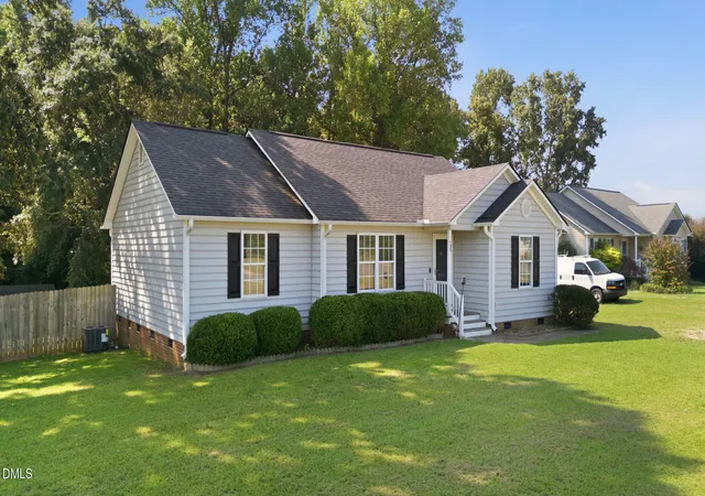 Photo 2 of Single family home for sale at 133 Wilmack Dr, Benson, NC 27504 | MLS# 10191565 | Listing updated on 2026-09-22