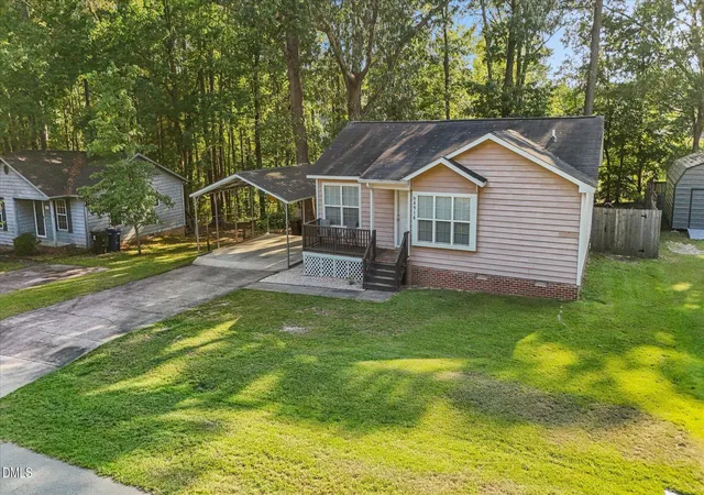 Photo 2 of House for sale at 4914 S Pointe, Sanford, NC 27332 | MLS# 10191433 | Listing updated on 2026-09-23