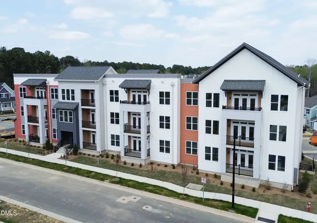 Photo 3 of Condo for sale at 400 Blackwell Dr #301, Chapel Hill, NC 27514 | MLS# 10191728 | Listing updated on 2026-09-20