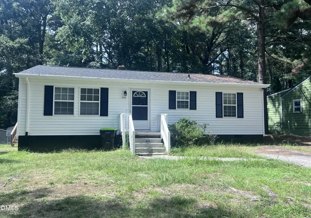 Photo 1 of Single family home for sale at 125 Booth Ave, Henderson, NC 27536 | MLS# 10191350 | Listing updated on 2026-09-08