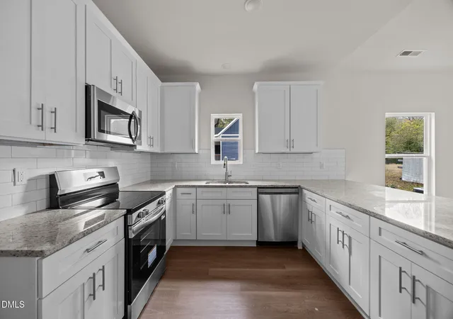 Photo 4 of Single family home for sale at 707 E Green St, Franklinton, NC 27525 | MLS# 10191620 | Listing updated on 2026-09-19