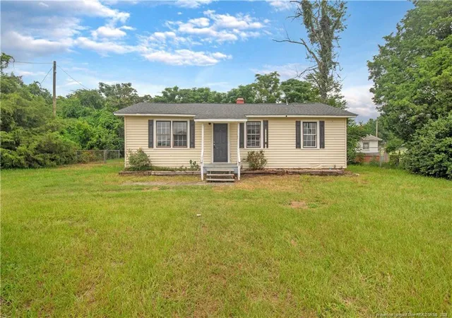 Photo 1 of Single family home for sale at 1716 Cumberland Rd, Fayetteville, NC 28311 | MLS# 769022 | Listing updated on 2026-09-22