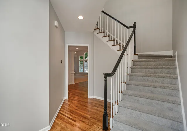 Photo 4 of Single family home for sale at 1414 Starmont Dr, Hillsborough, NC 27278 | MLS# 10192285 | Listing updated on 2026-09-27