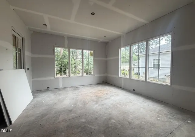 Photo 4 of Single family home for sale at 414 Willow St, Cary, NC 27511 | MLS# 10191332 | Listing updated on 2026-09-14