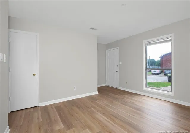 Listing Photo 4 - Condo for sale in building located at 5900 5902 5904 5906 Aftonshire Dr, Fayetteville, NC 28304