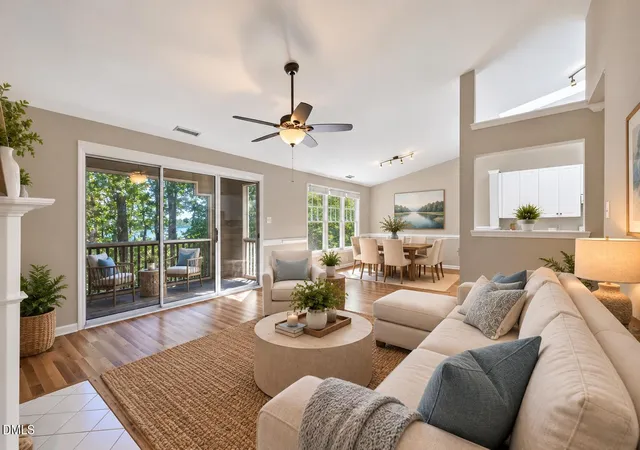 Listing Photo 3 - Condo for sale in building located at 313 Gln Echo Ln, Cary, NC 27518 - Unit #F