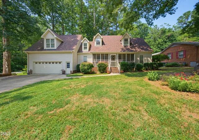 Photo 3 of Single family home for sale at 101 Oakwood Dr, Wake Forest, NC 27587 | MLS# 10191354 | Listing updated on 2026-09-16