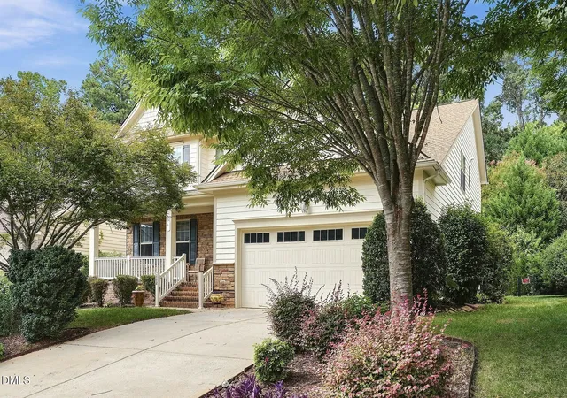 Photo 3 of Single family home for sale at 202 Briarfield Dr, Apex, NC 27502 | MLS# 10191417 | Listing updated on 2026-09-14