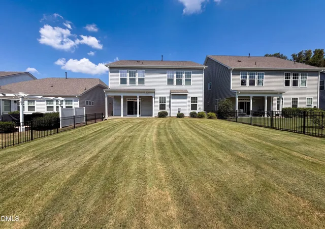 Photo 4 of Single family home for sale at 1102 Meadow Pond Dr, Durham, NC 27703 | MLS# 10191362 | Listing updated on 2026-09-17