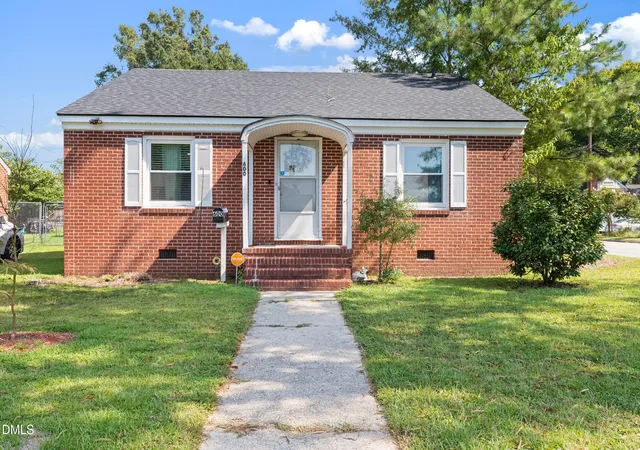 Photo 1 of Single family home for sale at 600 N Raiford St, Selma, NC 27576 | MLS# 10191840 | Listing updated on 2026-09-13