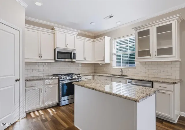 Photo 4 of Single family home for sale at 506 Porch Swing Pl, Durham, NC 27703 | MLS# 10192039 | Listing updated on 2026-09-16