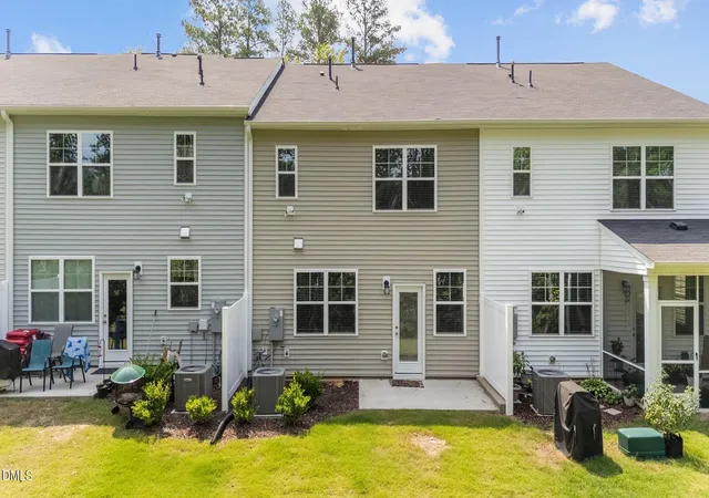 Photo 3 of Single family home for sale at 156 Velvet Rdg Way, Garner, NC 27529 | MLS# 10191538 | Listing updated on 2026-09-17