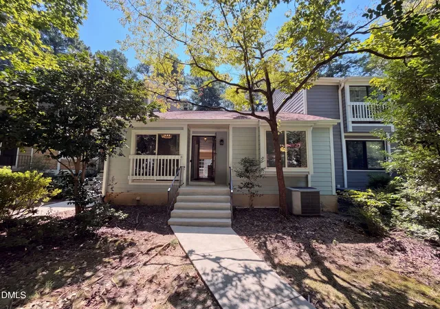 Townhouse for sale at 704 Green Ridge Dr, Raleigh, NC 27609 | MLS# 10191385