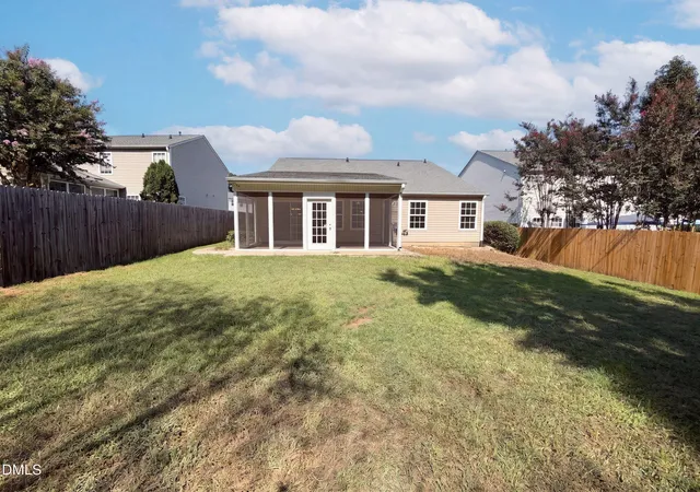 Photo 4 of Single family home for sale at 5512 Spindlewood Ct, Durham, NC 27703 | MLS# 10191389 | Listing updated on 2026-09-24