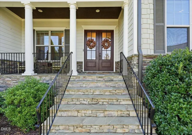 Photo 4 of Single family home for sale at 416 Whispering Hills Ct, Cary, NC 27519 | MLS# 10191656 | Listing updated on 2026-09-10