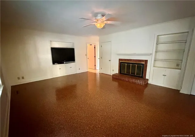 Photo 3 of Sale Pending at 112 Elmhurst Dr, Lumberton, NC 28358 | MLS# 769045 | Listing updated on 2026-10-06