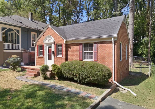 Photo 3 of Single family home for sale at 812 W Markham Ave, Durham, NC 27701 | MLS# 10191437 | Listing updated on 2026-09-09