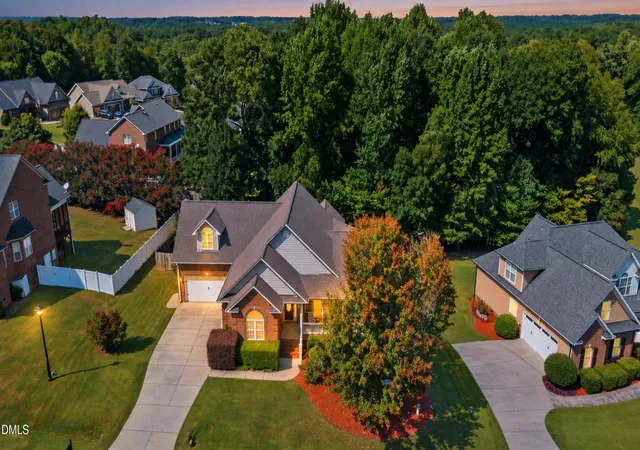Photo 3 of Single family home for sale at 505 River Knoll Dr, Clayton, NC 27527 | MLS# 10191814 | Listing updated on 2026-09-14