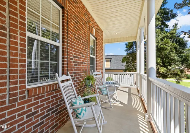 Photo 4 of Single family home for sale at 505 River Knoll Dr, Clayton, NC 27527 | MLS# 10191814 | Listing updated on 2026-09-14