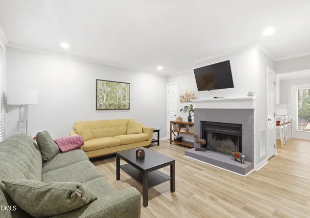 Photo 2 of Single family home for sale at 725 Charleston Rd, Raleigh, NC 27606 | MLS# 10191473 | Listing updated on 2026-09-29