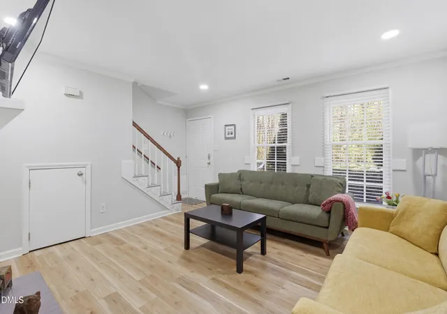 Photo 4 of Single family home for sale at 725 Charleston Rd, Raleigh, NC 27606 | MLS# 10191473 | Listing updated on 2026-09-29