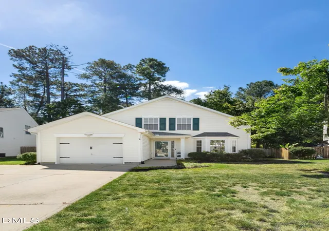 Photo 3 of Sale Pending at 201 Taylor Glen Dr, Morrisville, NC 27560 | MLS# 10191855 | Listing updated on 2026-09-16