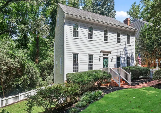 Photo 3 of Sale Pending at 2536 Ashley Ct, Raleigh, NC 27607 | MLS# 10191472 | Listing updated on 2026-09-19