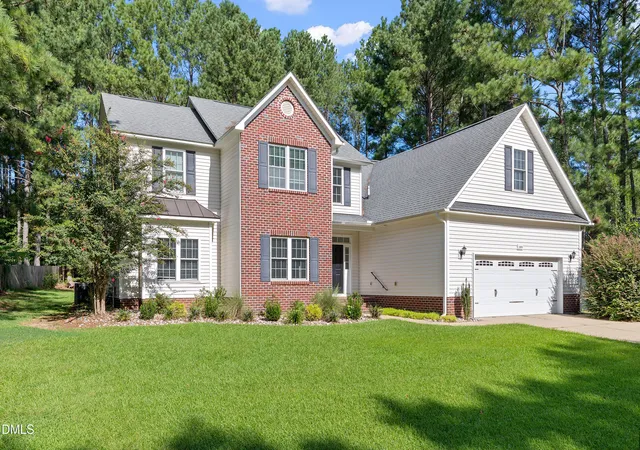 Photo 3 of Single family home for sale at 2458 Valley Dr, Clayton, NC 27520 | MLS# 10191722 | Listing updated on 2026-09-10