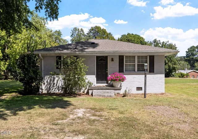 Single family home for sale at 103 Fowler Cir, Lillington, NC 27546 | MLS# 10192239