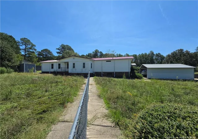 Photo 2 of Sale Pending at 237 Russellville Ct, Fayetteville, NC 28306 | MLS# 769058 | Listing updated on 2026-09-29