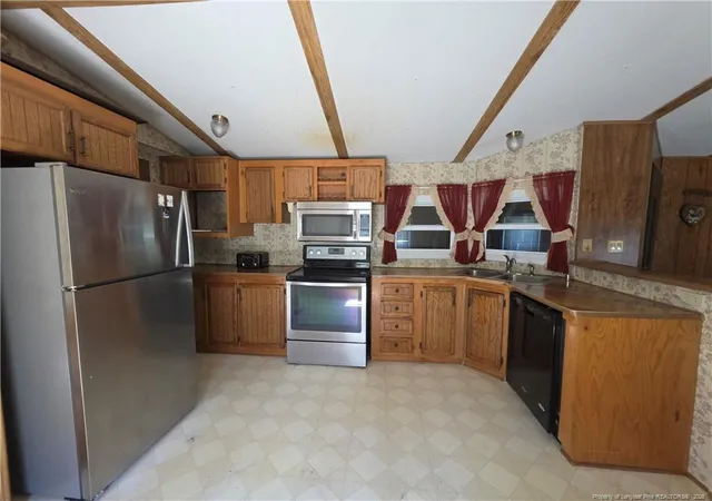 Photo 3 of Sale Pending at 237 Russellville Ct, Fayetteville, NC 28306 | MLS# 769058 | Listing updated on 2026-09-29