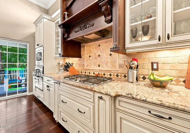 Photo 3 of Sale Pending at 3 Reliant Pl, Durham, NC 27712 | MLS# 10191921 | Listing updated on 2026-09-13