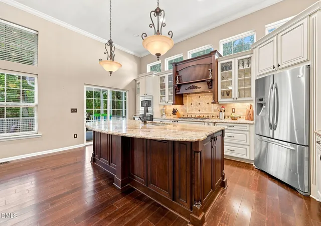 Photo 3 of Sale Pending at 3 Reliant Pl, Durham, NC 27712 | MLS# 10191921 | Listing updated on 2026-09-13