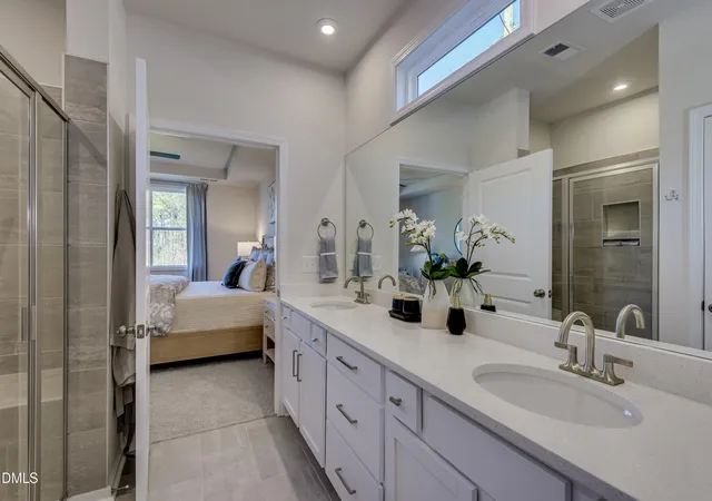Photo 3 of Single family home for sale at 1677 Lilac Garden Ln, Knightdale, NC 27545 | MLS# 10191543 | Listing updated on 2026-10-08
