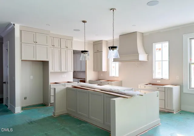 Photo 3 of Single family home for sale at 748 Currituck Dr, Raleigh, NC 27609 | MLS# 10191932 | Listing updated on 2026-09-10