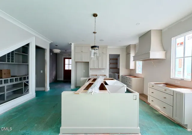 Photo 4 of Single family home for sale at 748 Currituck Dr, Raleigh, NC 27609 | MLS# 10191932 | Listing updated on 2026-09-10