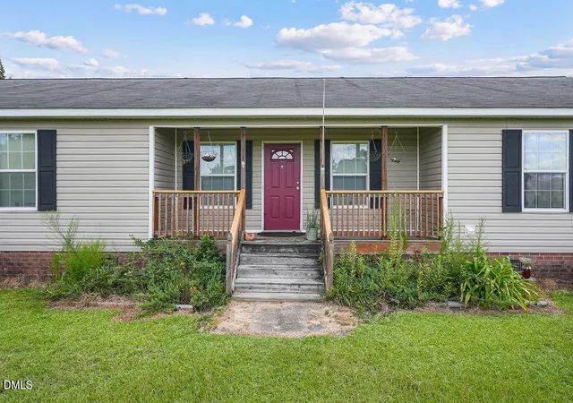 Photo 4 of Single family home for sale at 412 Joe Collins Rd, Lillington, NC 27546 | MLS# 10191550 | Listing updated on 2026-09-09