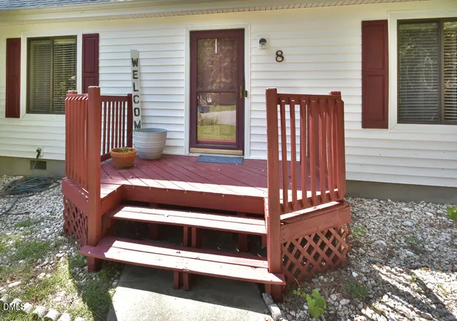 Photo 2 of Single family home for sale at 8 Tiffany Pl, Durham, NC 27705 | MLS# 10191557 | Listing updated on 2026-09-09