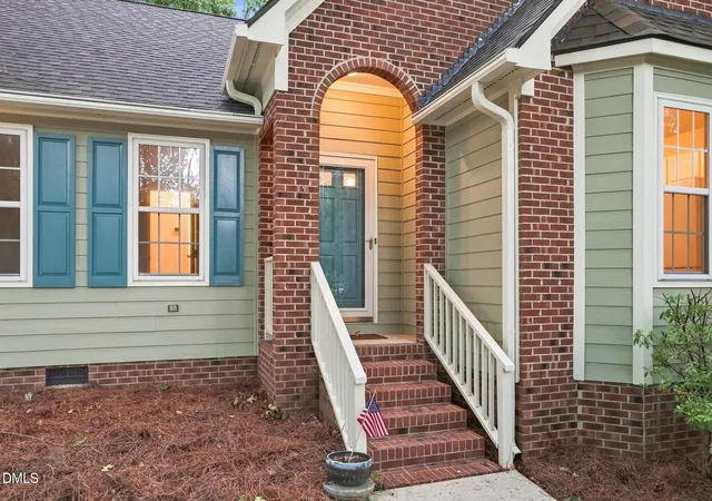 Photo 2 of Single family home for sale at 331 Rosehaven Dr, Raleigh, NC 27609 | MLS# 10191587 | Listing updated on 2026-09-30