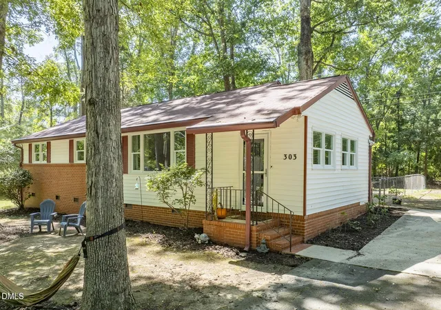 Single family home for sale at 303 Hickory Dr, Chapel Hill, NC 27517 | MLS# 10192227