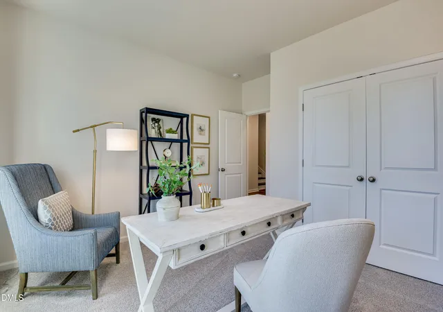 Photo 4 of Single family home for sale at 945 Seneca Park Ln, Knightdale, NC 27545 | MLS# 10191574 | Listing updated on 2026-09-18